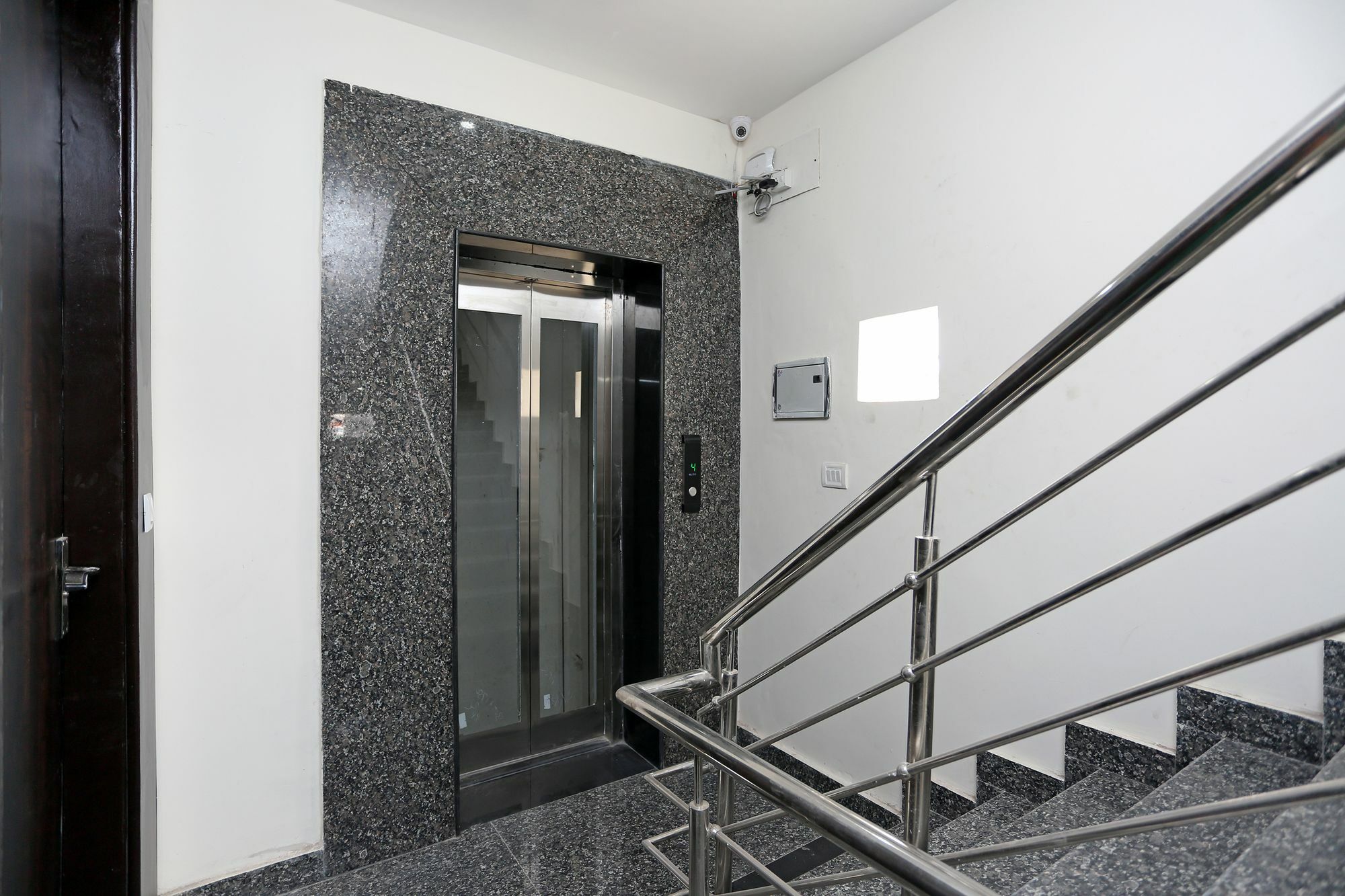 Hotel Aero Stay New Delhi Exteriör bild